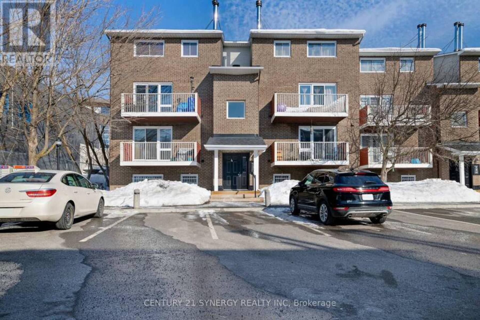 403 - 1589 ST BERNARD STREET Ottawa