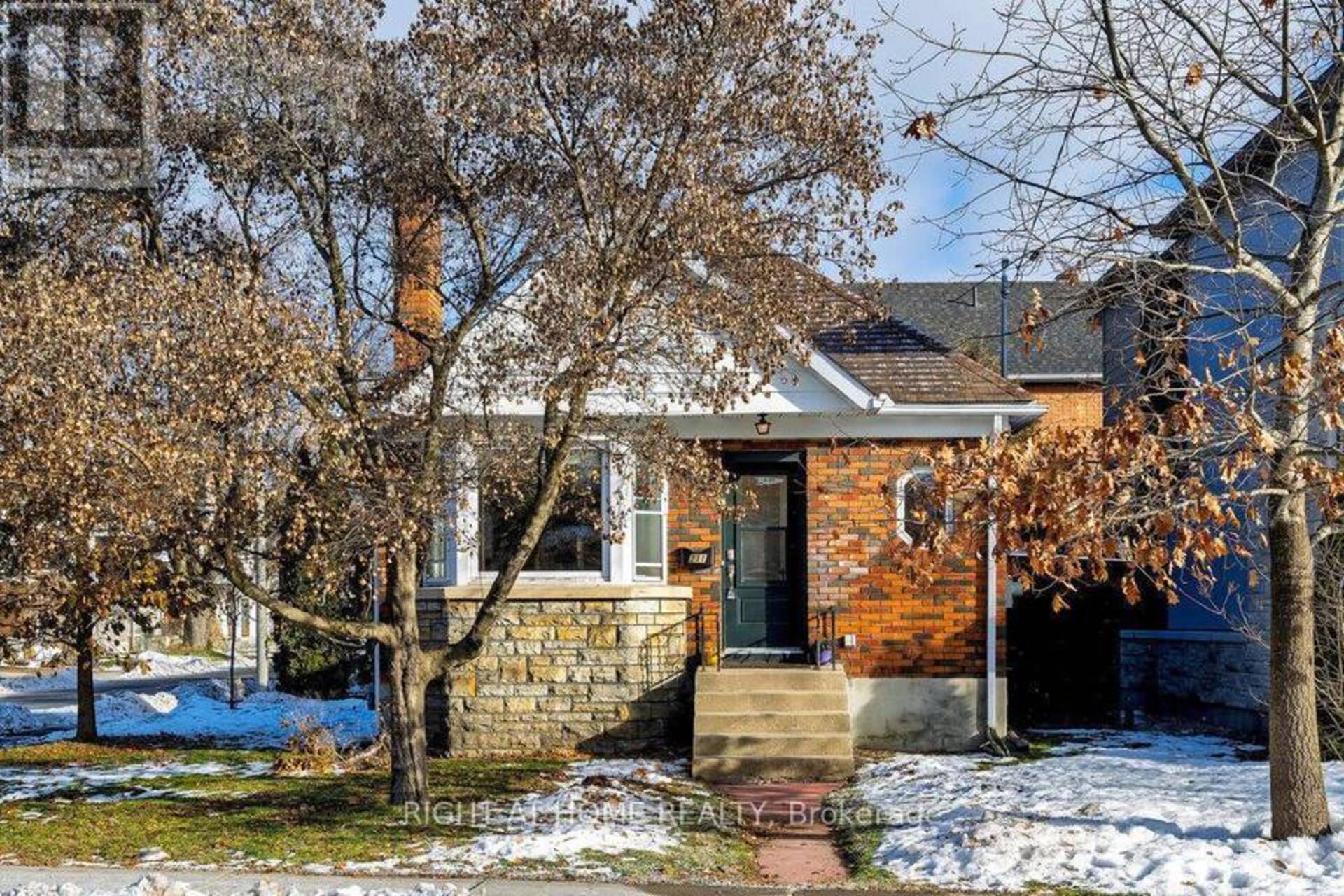 211 MCGILLIVRAY STREET Ottawa