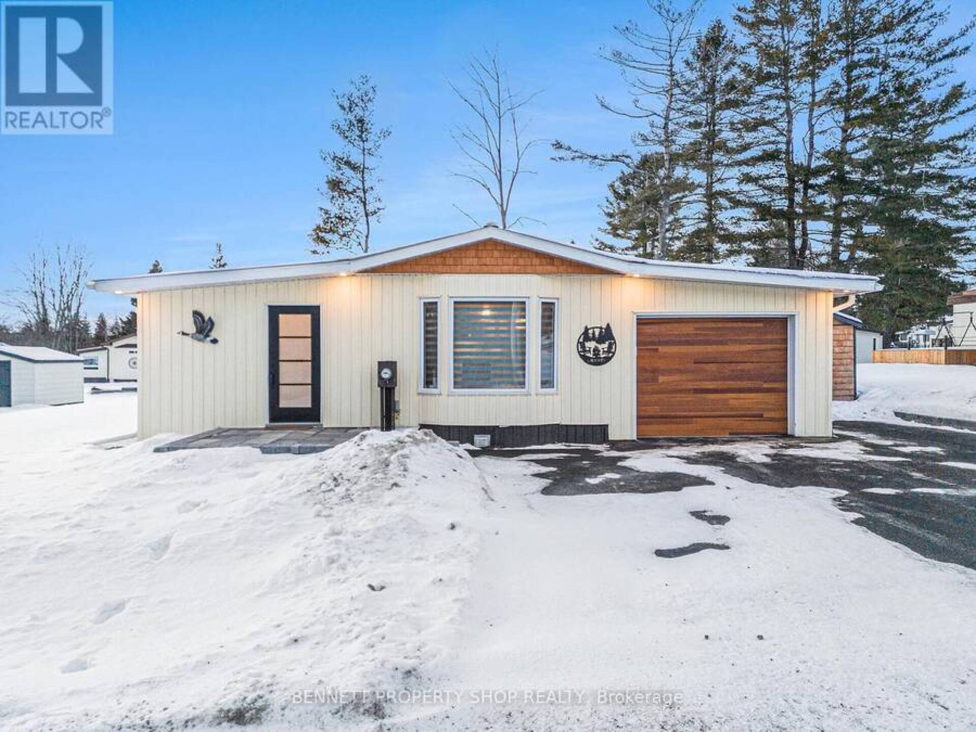 3 HARDWOOD LANE McNab/Braeside