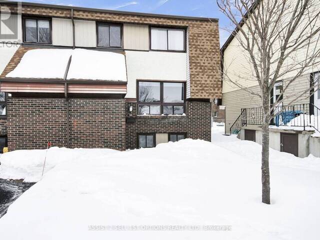 98 - 13C WOODVALE GN CRESCENT Ottawa Ontario