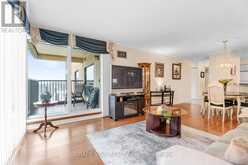 206 - 545 ST LAURENT BOULEVARD Ottawa