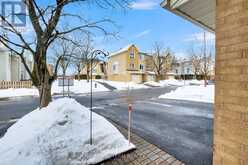 4B MAPLE RIDGE CRESCENT W Ottawa