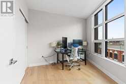 303 - 10 ROSEMOUNT AVENUE Ottawa