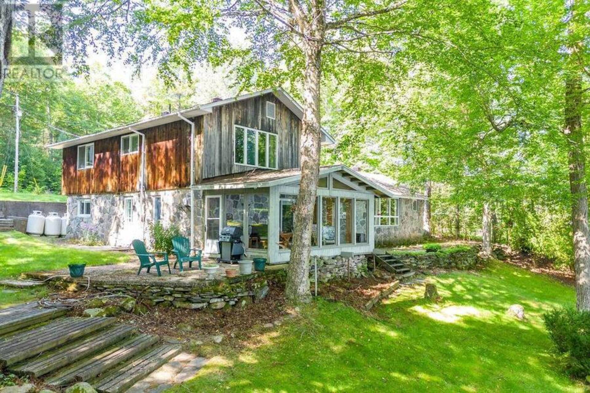 116 LAU-REN ROAD Laurentian Hills