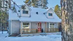 23 SPRUCEDALE AVENUE W Madawaska Valley