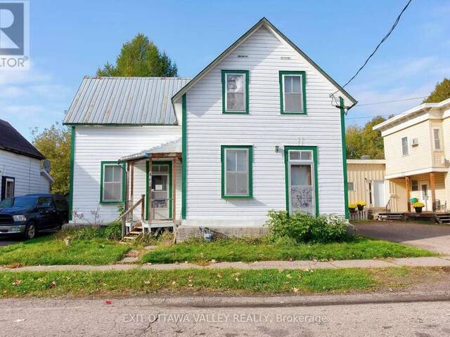 468 MOFFAT STREET Pembroke Ontario