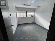 320 - 121 WELLINGTON STREET W Barrie