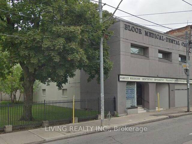 200 - 844 BATHURST STREET Toronto Ontario