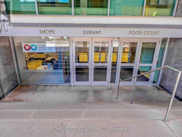 F5 - 2 BLOOR STREET E Toronto  Ontario