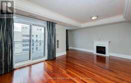 1801C - 662 SHEPPARD AVENUE E Toronto 