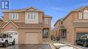 70 TUMBLEWEED TRAIL Brampton