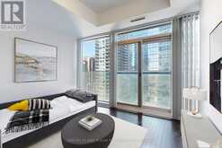 808 - 12 YORK STREET Toronto 