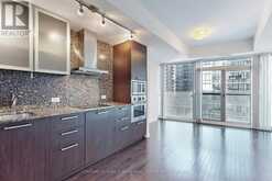 808 - 12 YORK STREET Toronto 