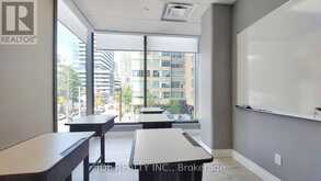 210 - 165 EGLINTON AVENUE E Toronto 