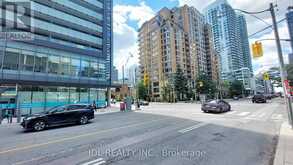 210 - 165 EGLINTON AVENUE E Toronto 