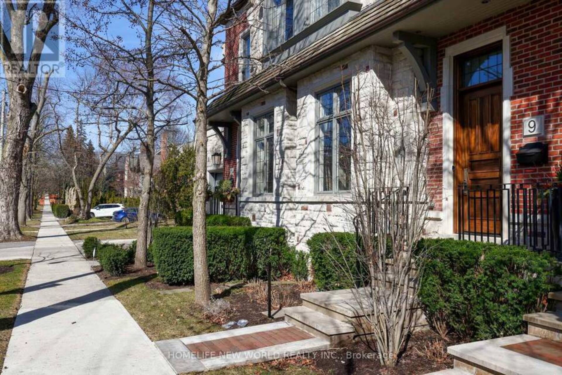 9 DUNVEGAN ROAD Toronto 