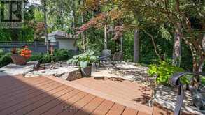 68 HAVENWOOD WAY London