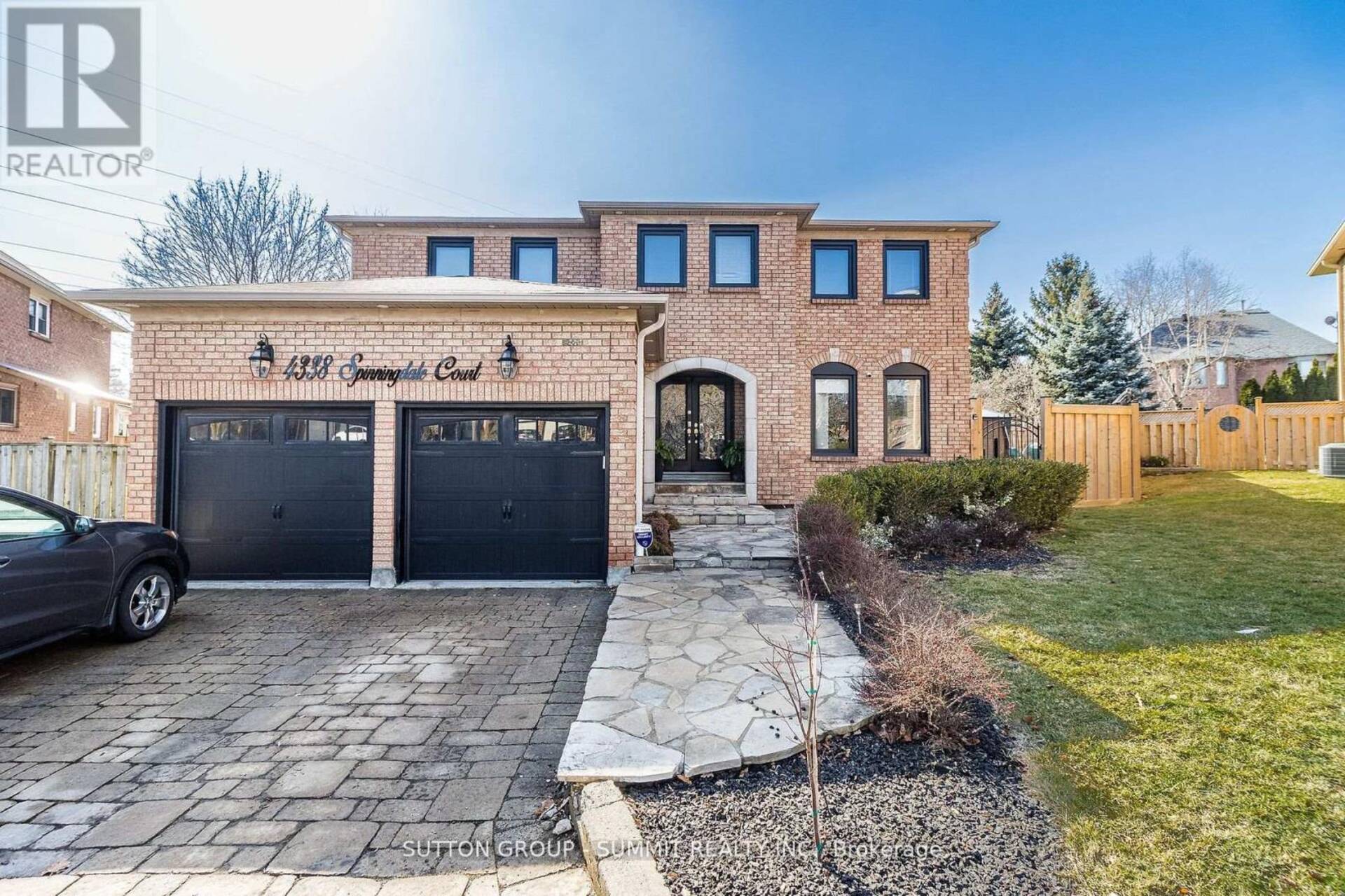 4338 SPINNINGDALE COURT Mississauga