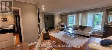 9 VISTAVIEW BOULEVARD Vaughan 