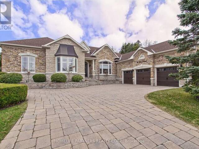 10 BLACK COURT N Aurora  Ontario