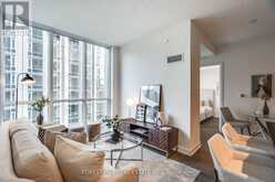 802 - 1 YORKVILLE AVENUE Toronto