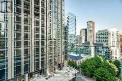 802 - 1 YORKVILLE AVENUE Toronto