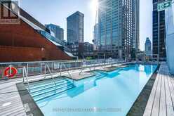 802 - 1 YORKVILLE AVENUE Toronto 