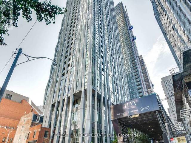 802 - 1 YORKVILLE AVENUE Toronto  Ontario