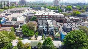 2243 DUNDAS STREET W Toronto 