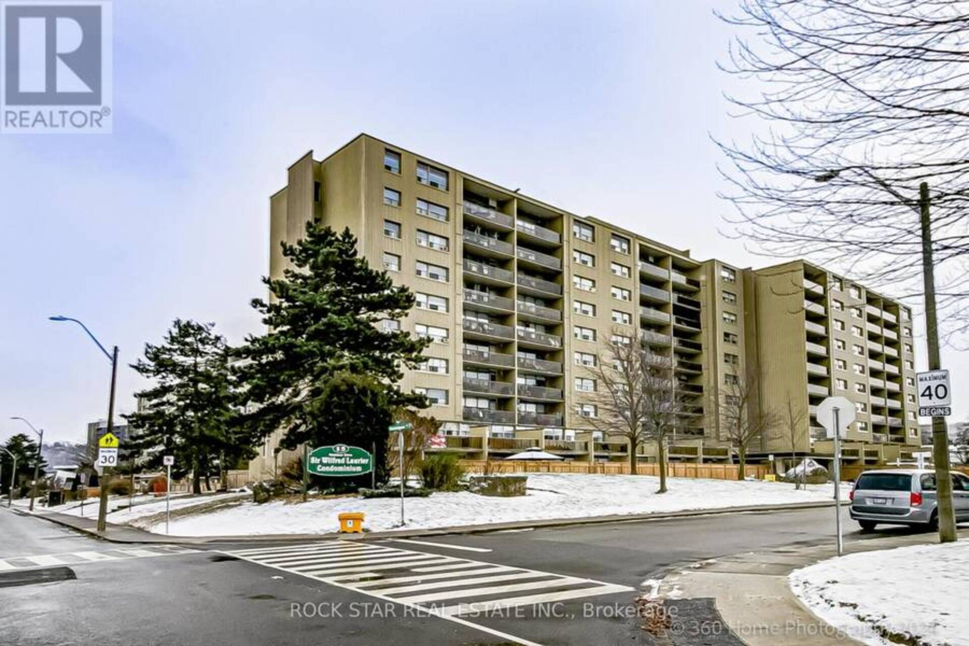 12 - 15 NICKLAUS DRIVE Hamilton 