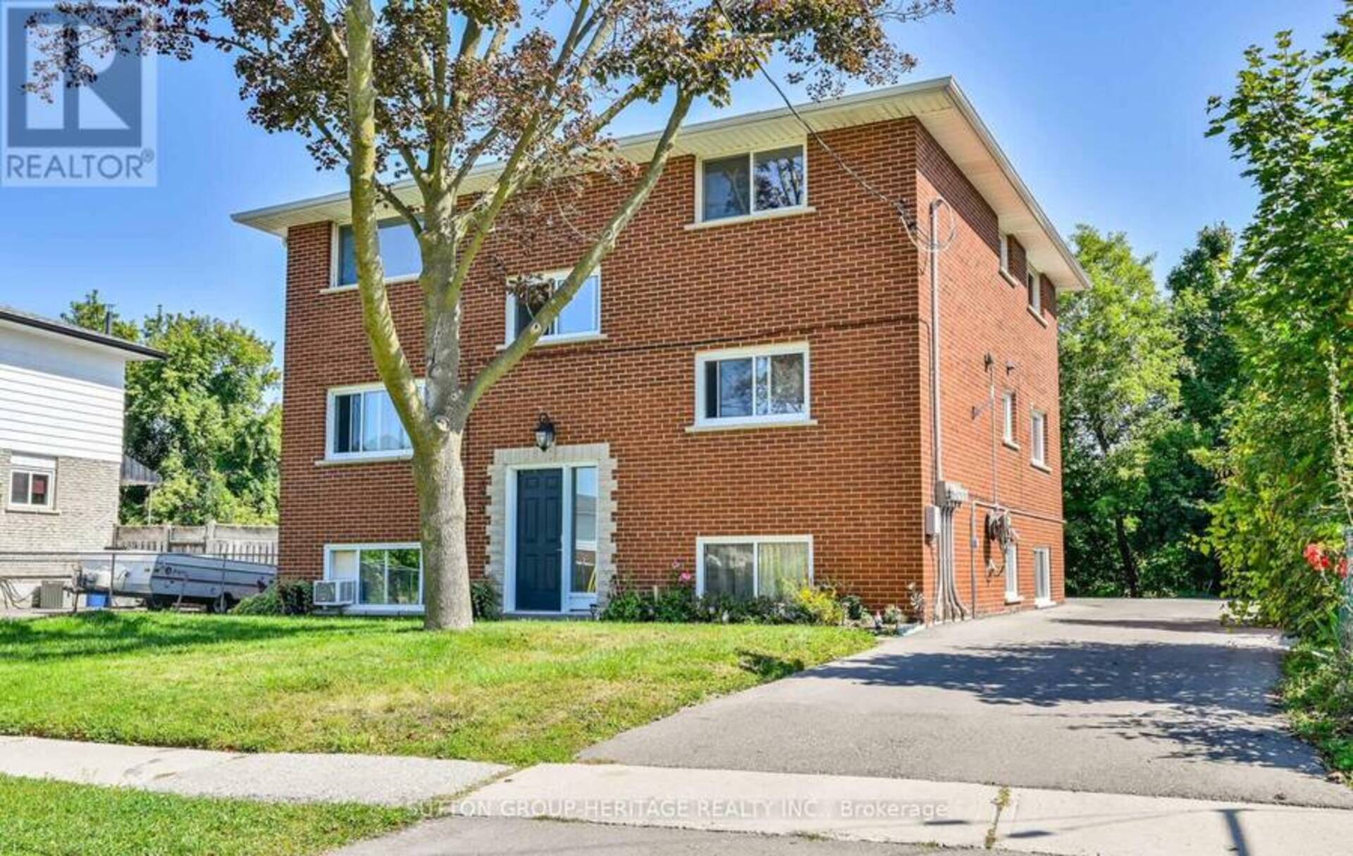 333 SURREY DRIVE Oshawa 