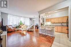 111 - 20 FOREST MANOR ROAD Toronto 