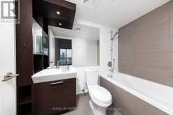 5609 - 386 YONGE STREET Toronto