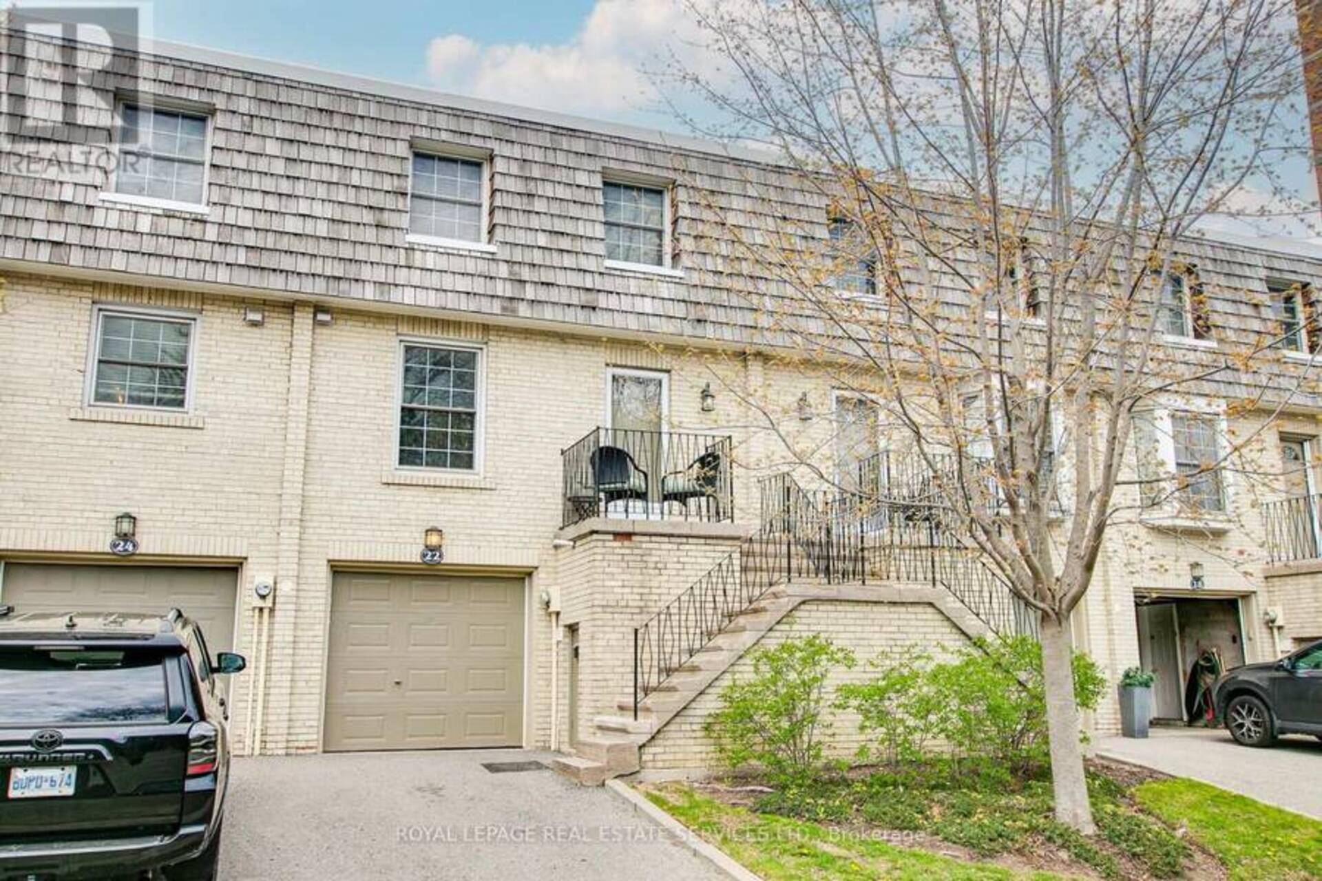 22 STONEDALE PLACEWAY Toronto 