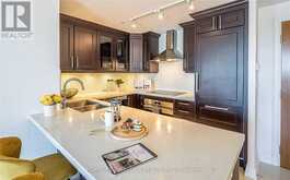 602 - 9 STOLLERY POND CRESCENT Markham 