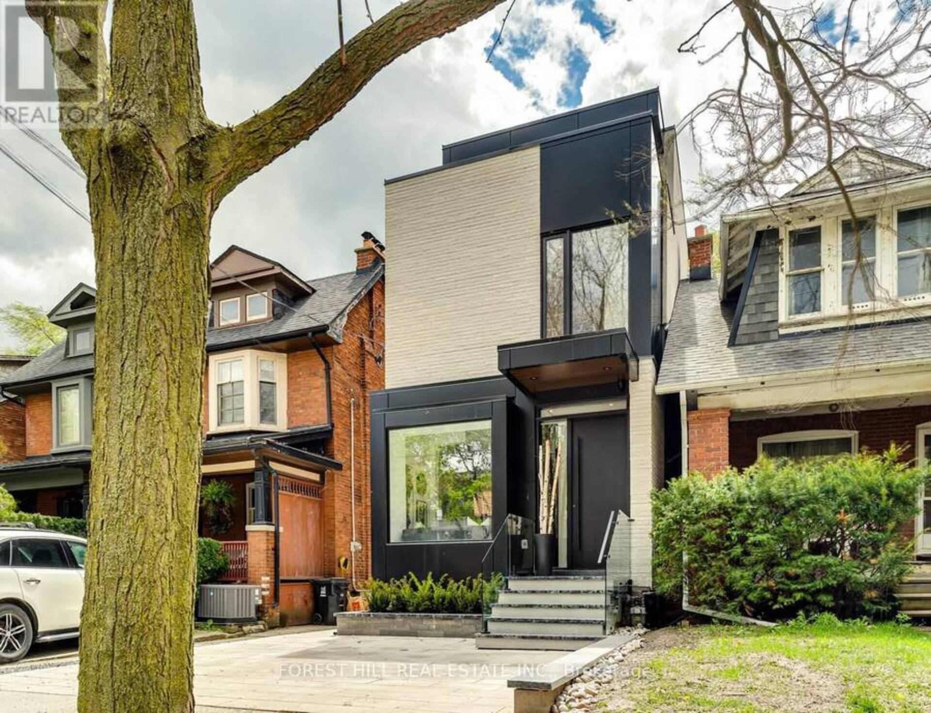 127 SHERWOOD AVENUE Toronto