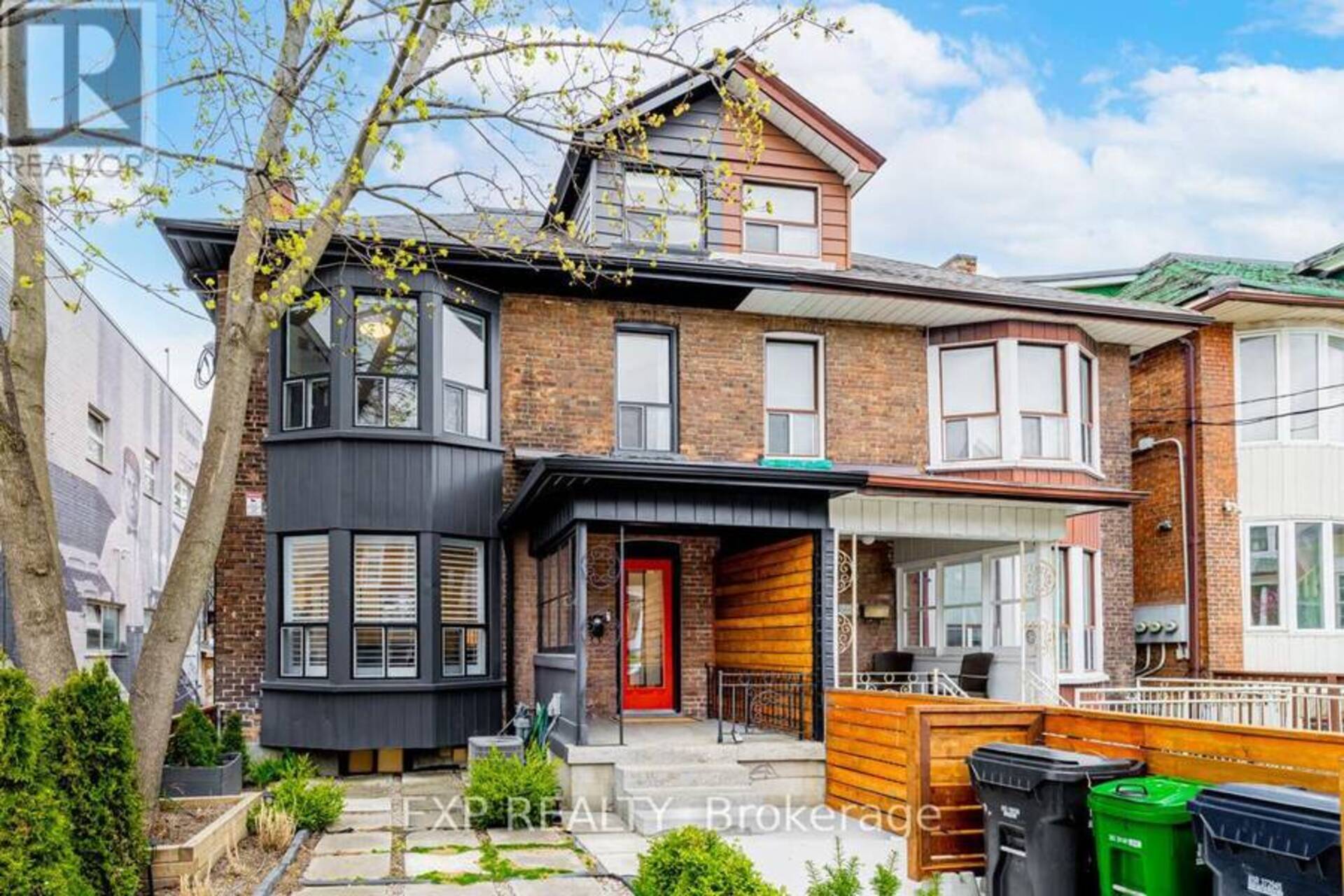 204 MONTROSE AVENUE Toronto 