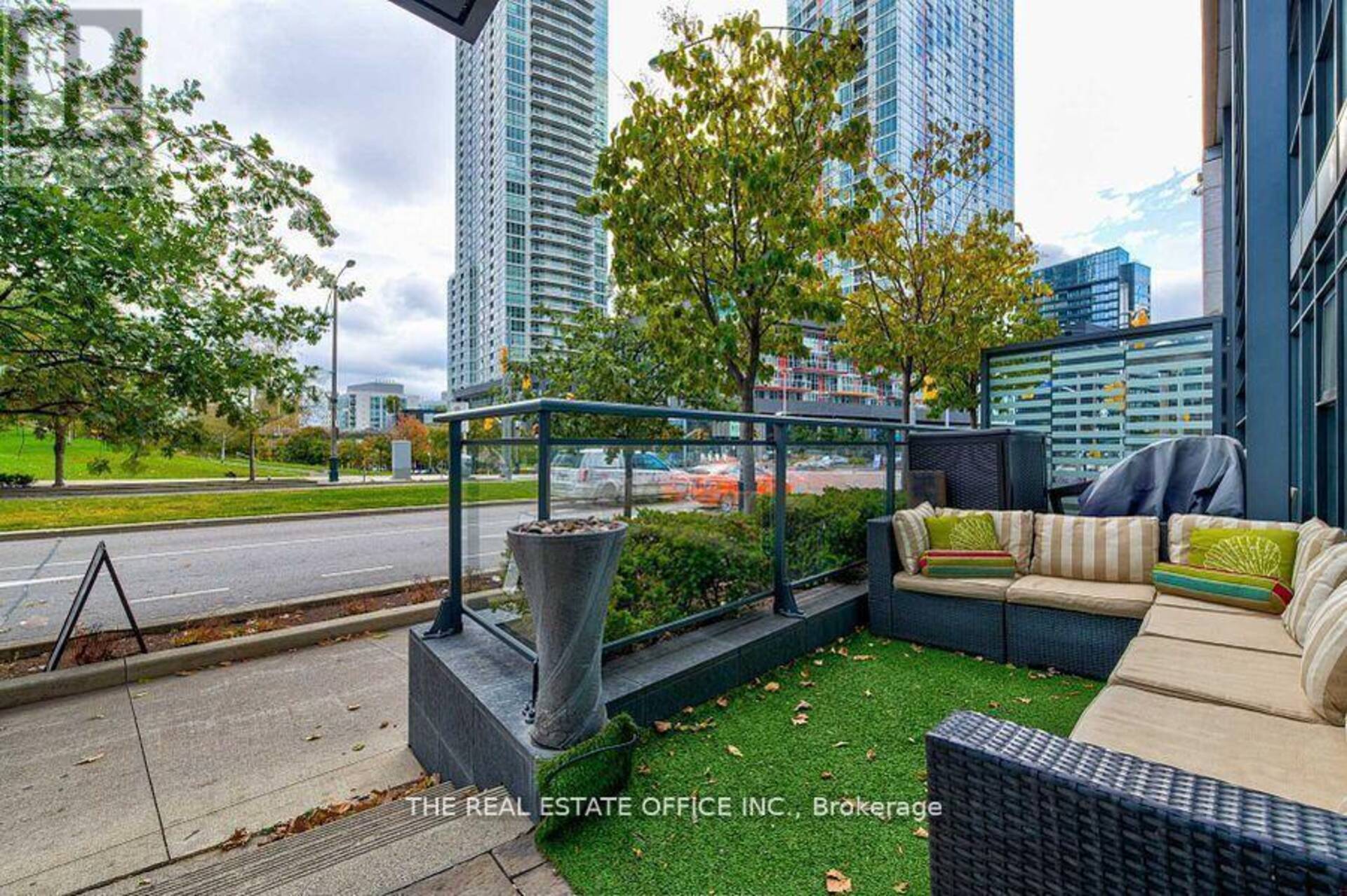 G9 - 112 FORT YORK BOULEVARD Toronto