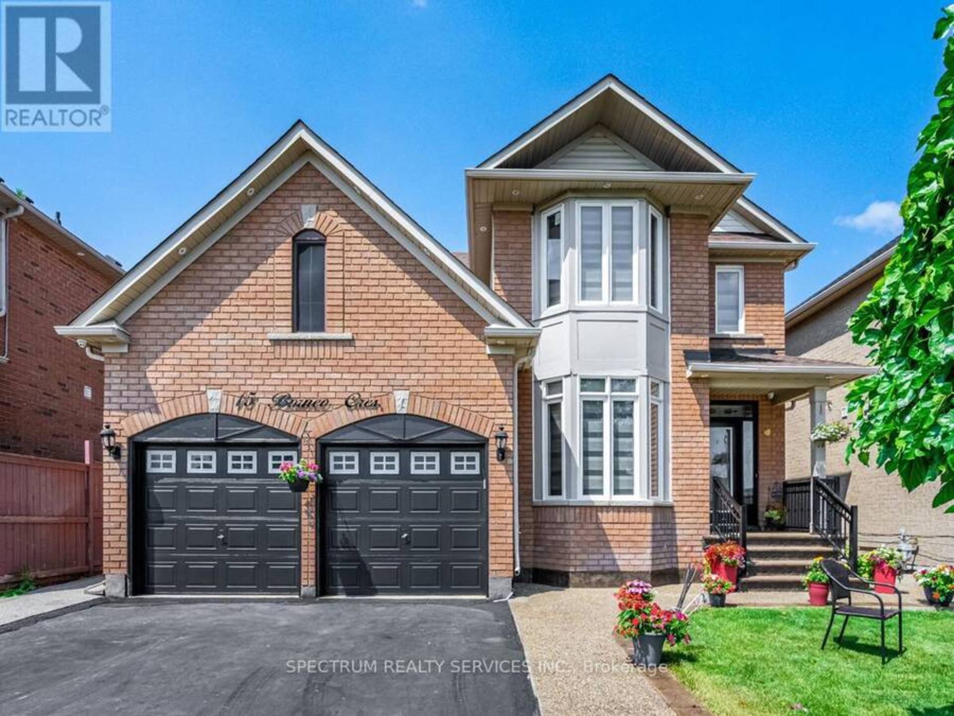 15 BORNEO CRESCENT Brampton