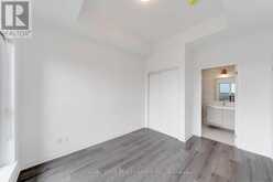 527 - 405 DUNDAS STREET W Oakville