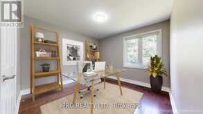 22 ROYAL DOULTON DRIVE Toronto