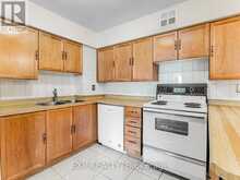 811 - 250 DAVIS DRIVE Newmarket