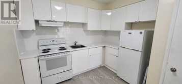 2839 BATHURST STREET Toronto 