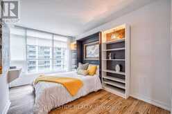 810 - 15 SINGER COURT Toronto