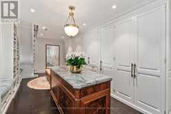 108 SANDRINGHAM DRIVE Toronto 