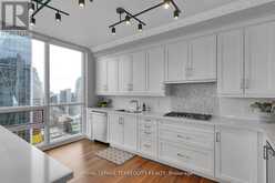 4702 - 16 HARBOUR STREET Toronto 