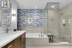 4702 - 16 HARBOUR STREET Toronto 