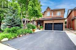 14 MASTERS GREEN CRESCENT Brampton