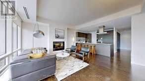 2803 - 180 UNIVERSITY AVENUE Toronto 