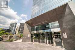 300-22 - 25 SHEPPARD AVENUE W Toronto